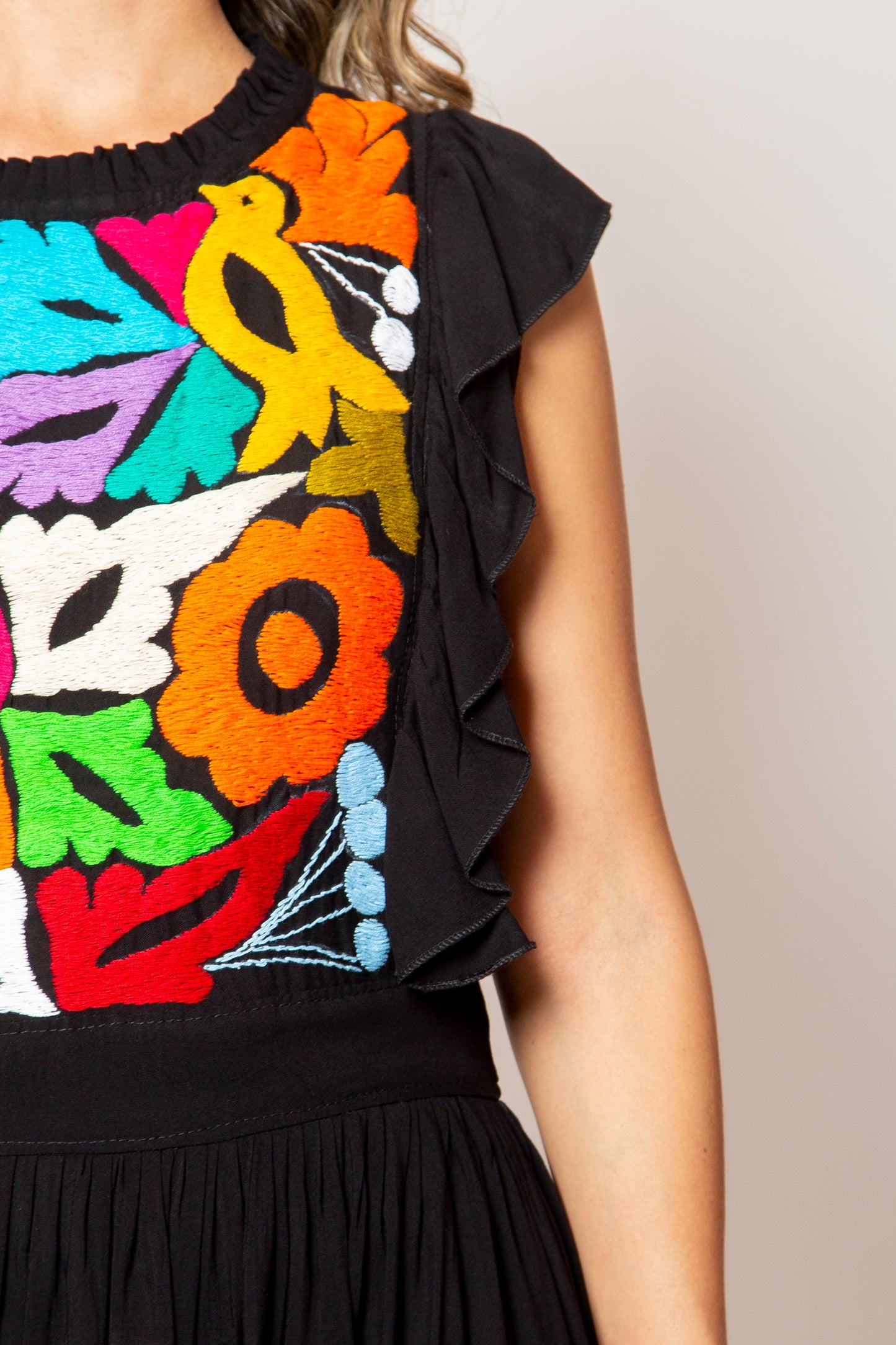 Vestido Ana Elena Bordado Tuxtepec Negro / Multicolor